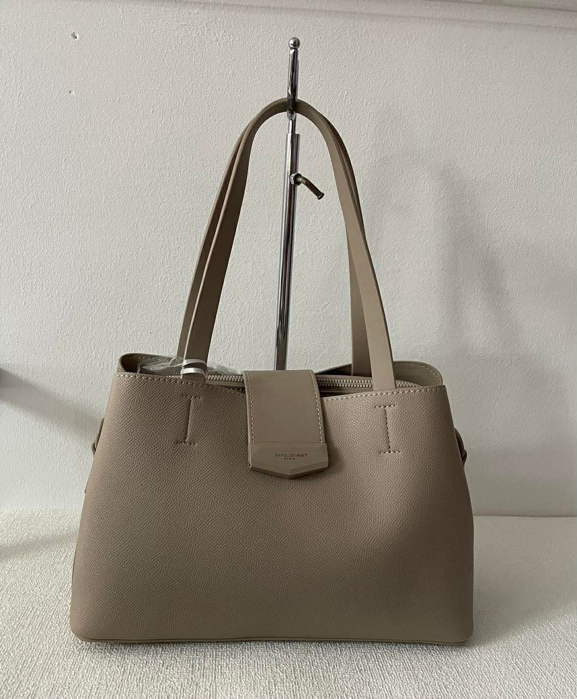 https://accessoiresmodes.com//storage/photos/360/DAVID JONES/received_1001665572537171.jpeg